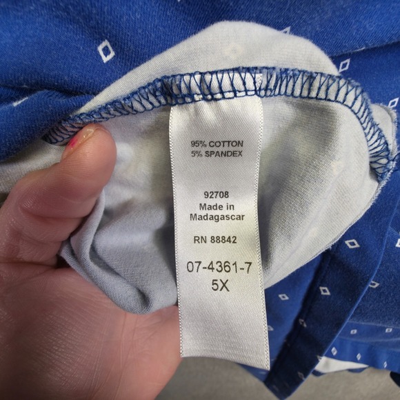 Catherines Top Womens 5X Blue Cutout Neck Diamond‎ Relaxed Flowy Stretch Lounge - Picture 9 of 11